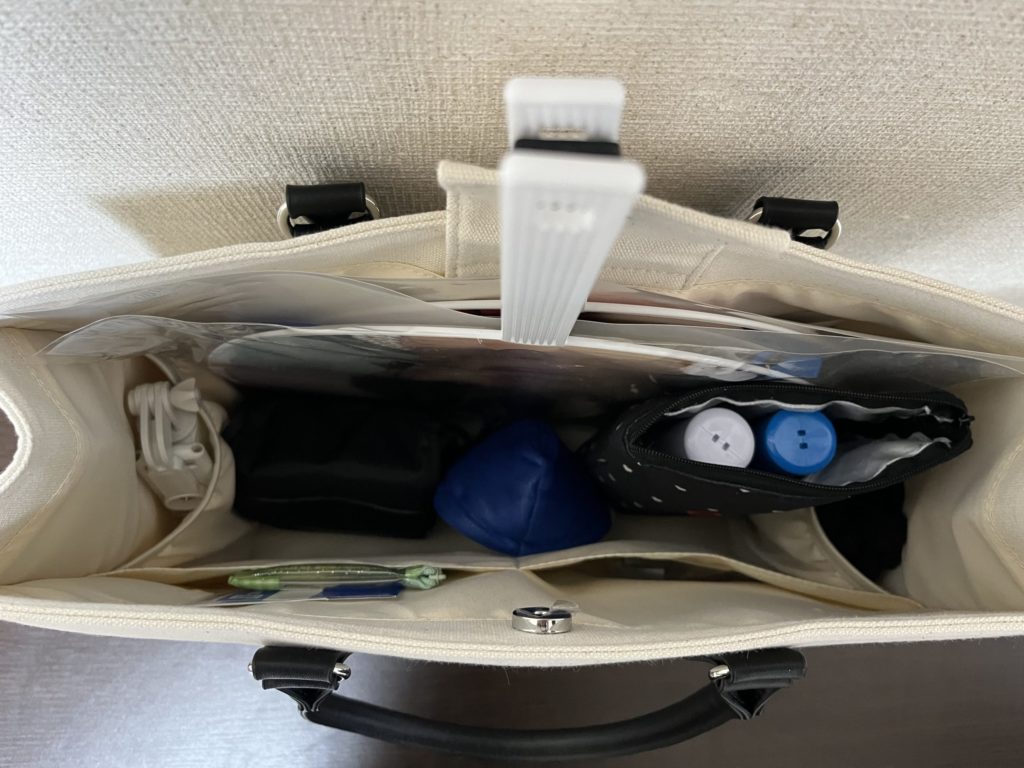 推し活バッグ。OLIVE des OLIVEトートバッグ。中身あり画像